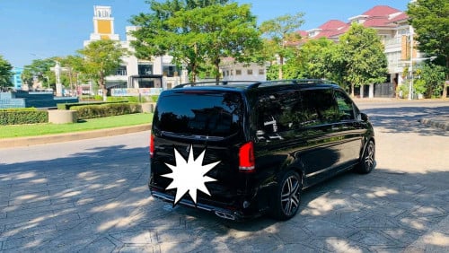 2016 Up To 21 l MB Minivan l VIP Seats l VIP Wall