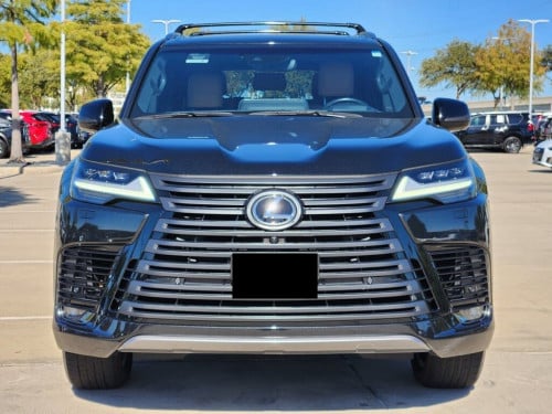 2023 Lexus LX 600 Luxury AWD.