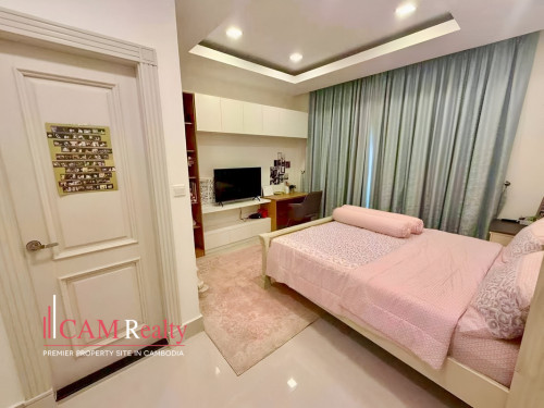 5 Bedrooms Queen Villa For Rent In Borey Peng Houth Beoung Snor
