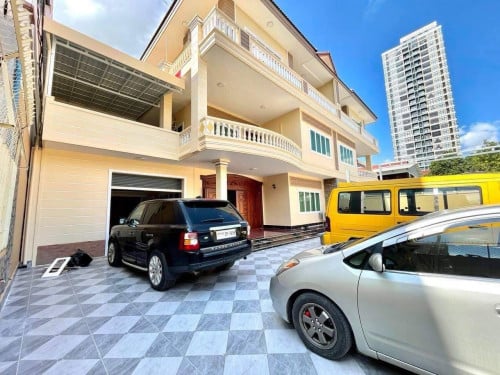 7 Bedroom Villa for Rent in Khan Toul Kork