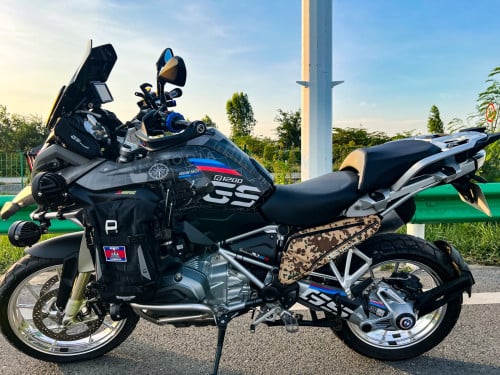 BMW-2016-1200 smart key 🔑Have Map /Full Tax