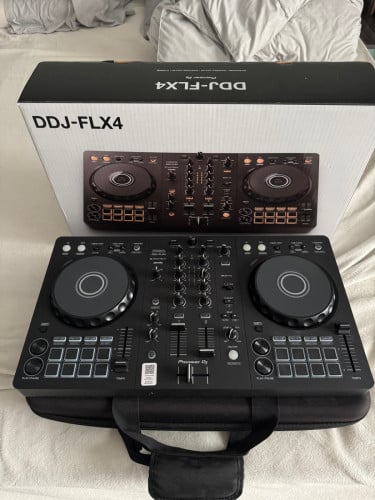 DDJ FLX4 នៅធានា8ខែ 99%
