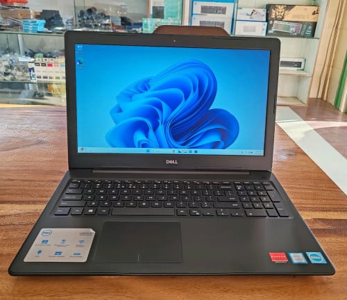 Dell​ Inspiron 5570(មួយទឹក97%)  ធន់ ថ្មកាន់
