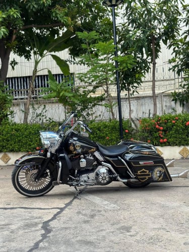 Harley Davidson Road King ពន្ធពេញឆ្នាំម៉ូតូស្អាត