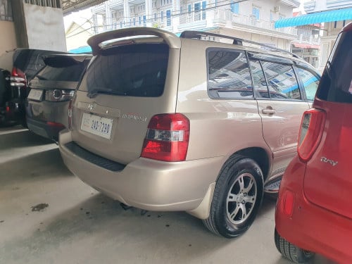 Highlander V4 2004 ប៉ុង1 ប្រភេទឡានស្អាត