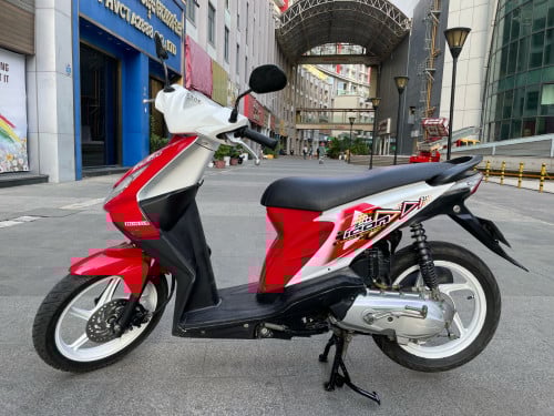 Honda icon 2012 New98%មានពន្ធកាតគ្រីស្លាកលេខ