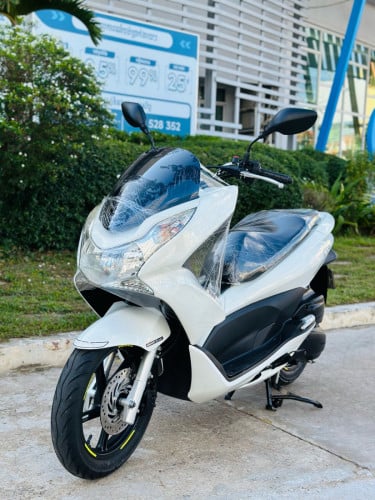 Honda PCX 012 Japan125cc ម៉ាស៊ីនតាន់ហាប់នែនស្ងាត់សំណុំហ្សីនជិះស្រួលស្ទុះខ្លាំងមិនលាន់មិនហុយមានពន្ធ