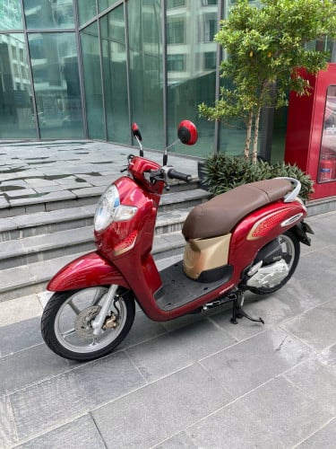 Honda scoopy 2019