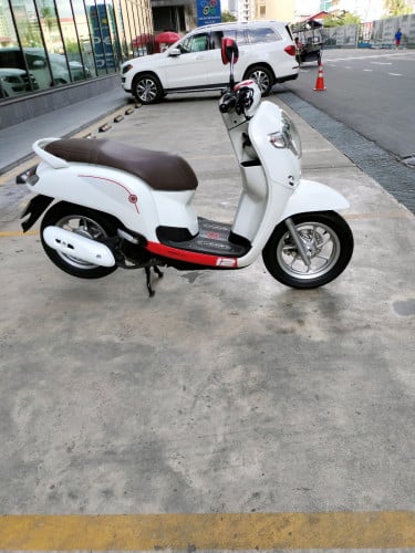 Honda scoopy 2020