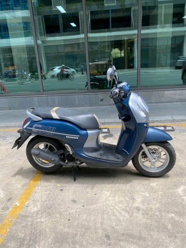Honda scoopy 2021