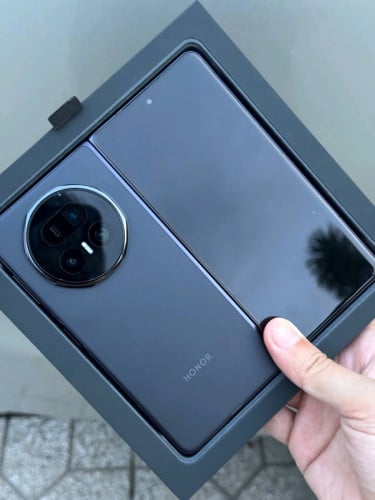 Honor Magic V5 China Version 16/512GB ស្អាត 99%