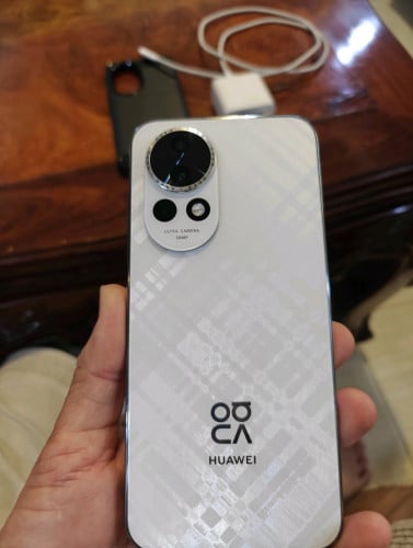 Huawei Nova 13 Ram 12G/256G ស៊ីម២ សានុំហ្ស៊ីនស្អាត Version China