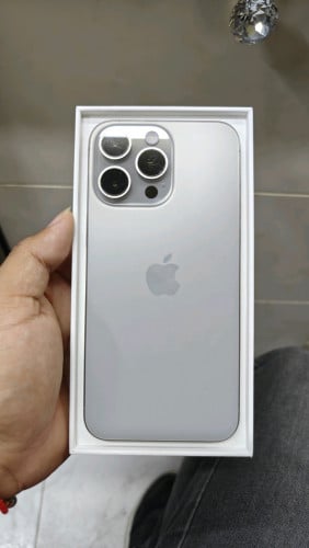 iPhone 15 Pro Max 512GB តំលៃ 809$ ថ្ម84%