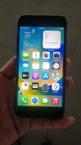 Iphone 8 ប្រើទ្រនាប់សុីម64g