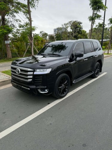 Land cruiser 2010 V6 ឡេីង​ 2024 ឡានថ្មីខ្លាំង