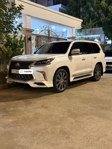 Lexus LX570 2016 Full Option Arab ក្នុងCherry មហាថ្មី