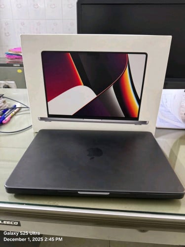 Macbook Pro 2021, Chip M1 Pro. 99.99%