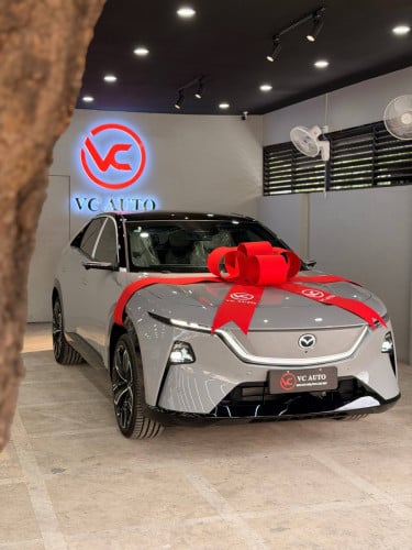 Mazda Ez60 Max + 2 option