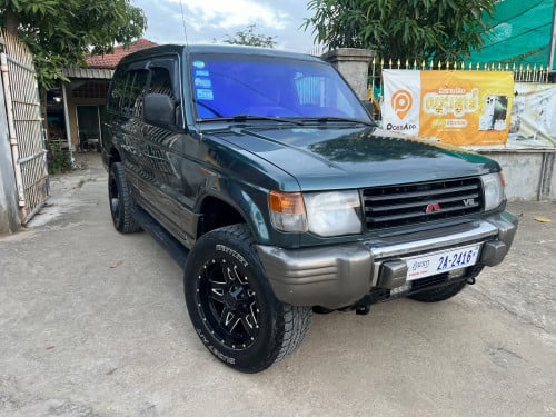 Mitsubishi Montero 95 ប្រភេទឡានស្អាត