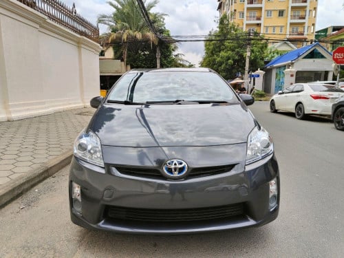 Prius 011 Option 3 speakers JBL ក្នុងសដោះគោ