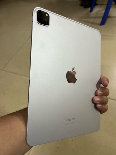 Sell iPad Pro 11inch 128G WiFi ក្រហមអេក្រង់តិច98%
