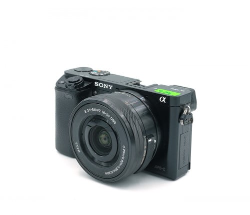 SONY A6000 KIT 16-50mm F/3.5-5.6 OSS