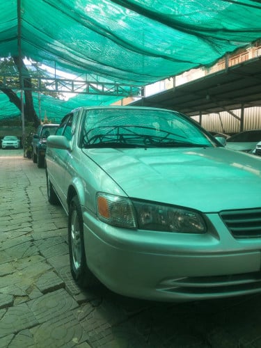 Toyota carmry year2000  price6700$  093345679/012666716