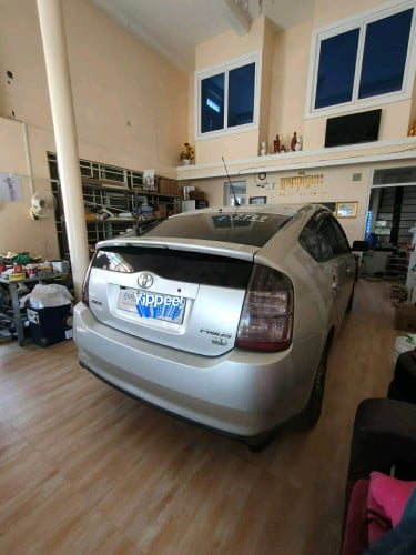 Toyota prius 2004 full option