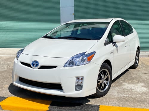 Toyota Prius 2010 option 3 ទេីបតែចូលស្តុកថ្មី តម្លៃល្អខ្លាំង បង់រំលោះសិក្សា១ថ្ងៃដកឡាន ប្រភេទមេឡាន