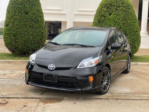 Toyota Prius 2013 option 3 Personaទេីបតែចូលស្តុកថ្មី តម្លៃល្អខ្លាំង បង់រំលោះសិក្សា១ថ្ងៃដកឡាន