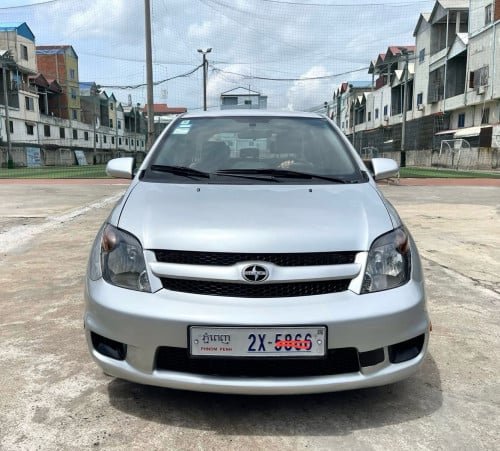 TOYOTA SCION ឆ្នាំ2006 លក់តំលៃធូរថ្លៃបងប្អូន ចាប់អារម្មណ៍ទាក់ទង មកបាន 016383823