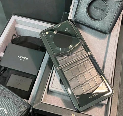 Vertu Ironflip Alligator