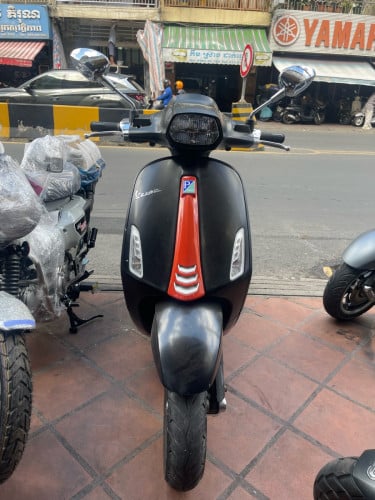 Vespa sprint 150CC 2022