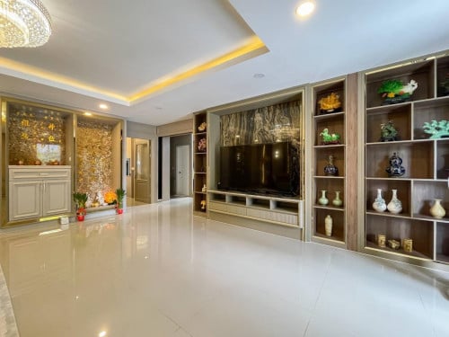 Villa Queen For Rent - Chip Mong 50M