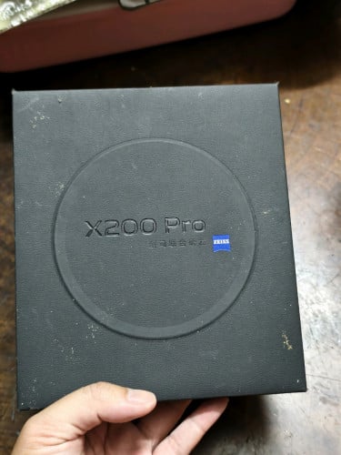 Vivo x 200 pro 256G 99 %