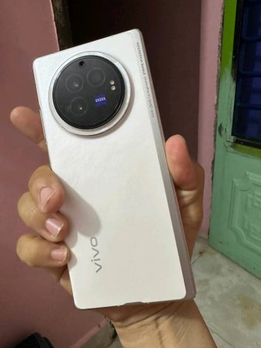 Vivo X fold 3 16/512 CH នៅស្អាត96%