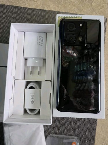 Xiaomi 13T. 12+256G ស្អាត99.99%ទើបហែកថ្មីបាន1ថ្ងៃ