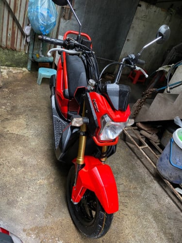 Zoomerx017up020ម៉ូតូស្អាតមានពន្ធកាតគ្រីត្រឹមត្រូវជិះស្រួលម៉ាស៊ីនស្ងាត់