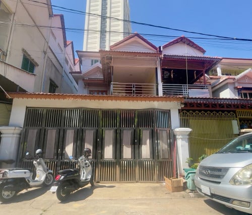 វិឡាភ្លោះសំរាបលក់បន្ទាន់ ក្នុងបុរីប៉េងហ៊ួតស្ទឹងមានជ័យ(លូ៥)