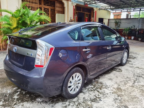 ឡានលក់ទើបមកដល់ឡានមូលអត់ប៉ះ