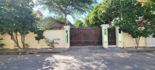 ឃ្លាំងសំរាប់ជួល នៅភ្នំពេញថ្មី