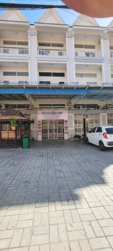 ផ្ទះអាជីវកម្មជួលនៅភ្នំពេញថ្មីលើផ្លូវធំអូរអរ