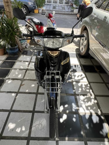 អាសង់019ម្ចាស់ដេីមក្បាល5460 កណ្ដាល1AD ម៉ូតូស្អាតណាស់សាណុំស្រិនអាវស្គុត មានលក់នៅហាង( សេង សុខឡា 9999)