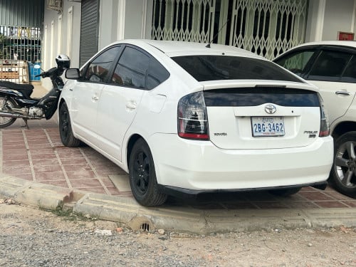 ឡានលក់បន្ទាន់លុយឆ្នាំ 06 ពាក់កណ្ដាលហ្វូលធានាឡានថ្មី