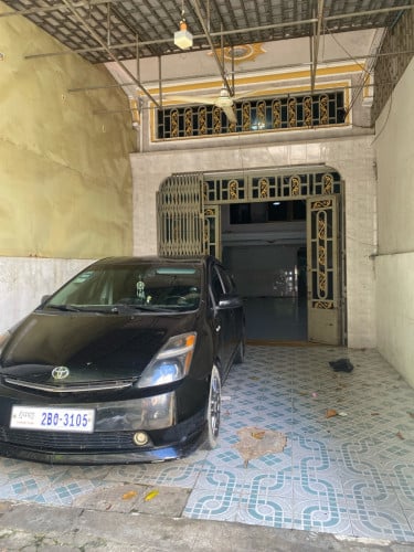 ឡានម្ចាស់ដើមទី1