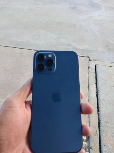 ចង់លក់ទូរស័ព្ទ​ 12 pro max មួយគ្រឿង​ អេក្រង់ថ្មី​ ប្តូរថ្មថ្មី​ ប្រេីរាល់ថ្ងៃពុំមានបញ្ហាអ្វីទេ