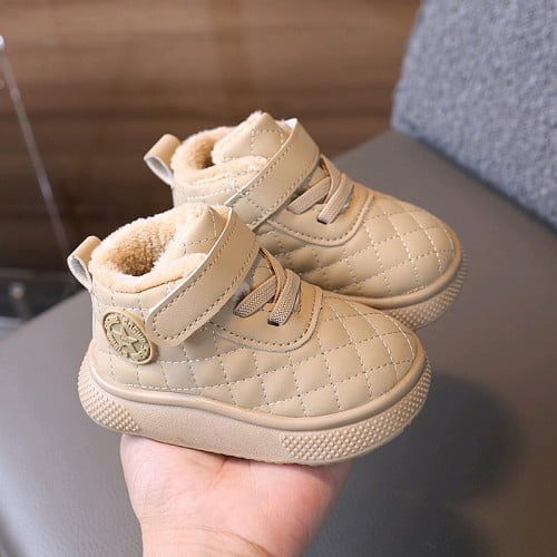 ស្បែកជើងក្មេង លេខ20