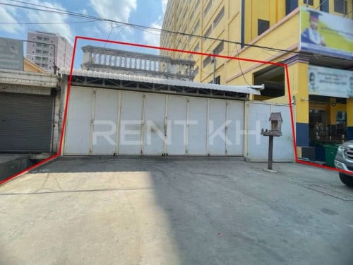 - ផ្ទះអាជីវកម្មសម្រាប់ជួលនៅលើផ្លូវ271, ផ្សារដើមថ្កូវ /  House for Rent at Sangkat Phsar Daeum Thkov