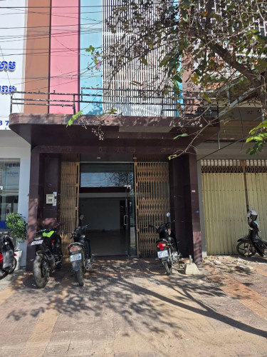 ផ្ទះសម្រាប់ជួលលើផ្លូវហាណូយ ជិត Aeon2