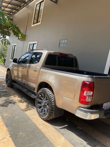 លក់ Chevrolet Colorado ឆ្នាំ2013 លេខអូតូ ប៉ុង1 ឡានស្អាត ម៉ាសុីនសានុំ ជិះស្រួល ឯកសារគ្រប់